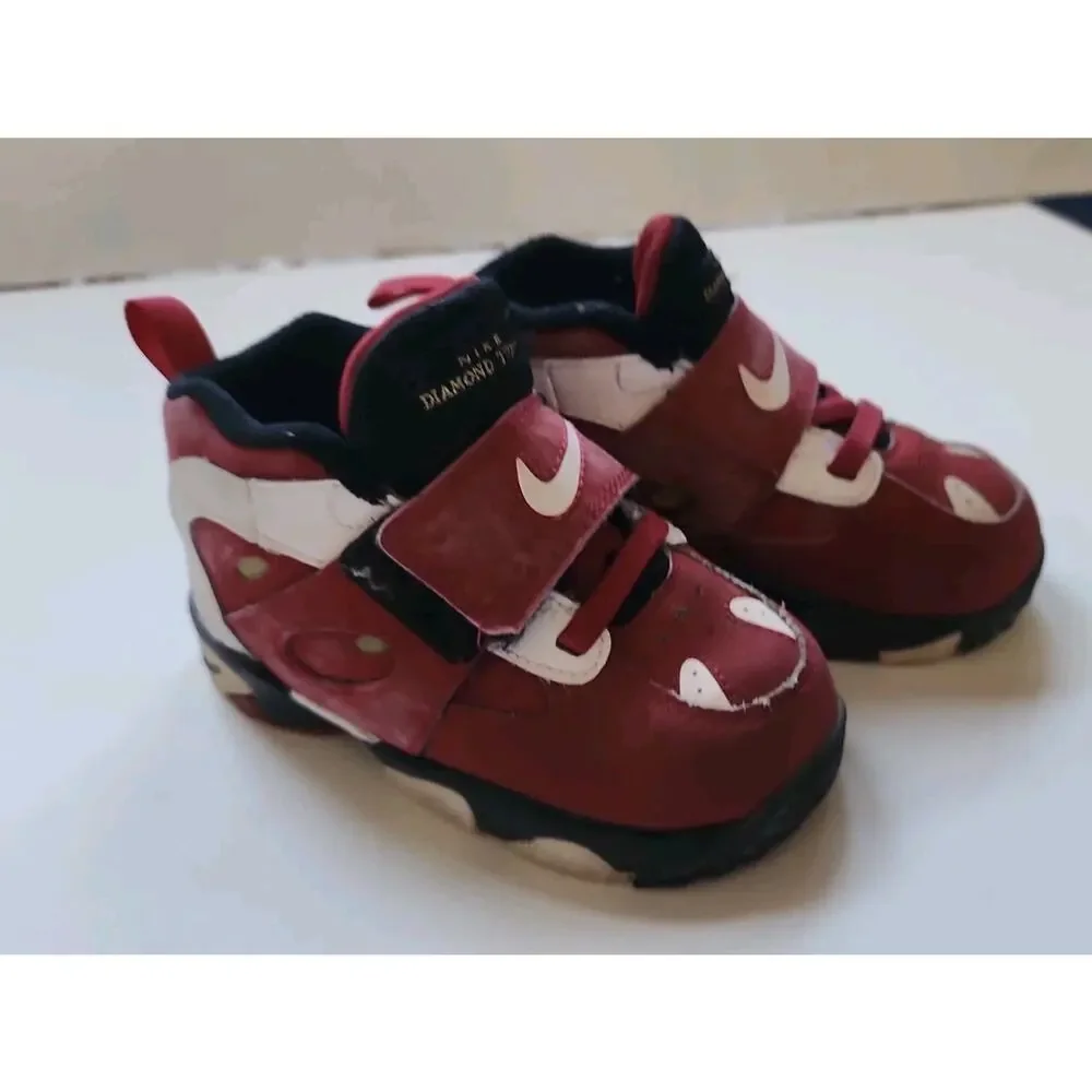 Nike Air Diamond Turf 2 Varsity Red/Gold Child Size 8C Toddler Retro Sneakers